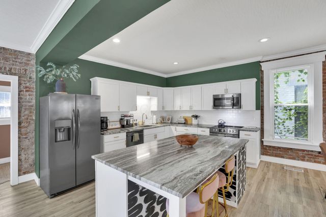 855 Sullivant Avenue, Columbus, OH 43223