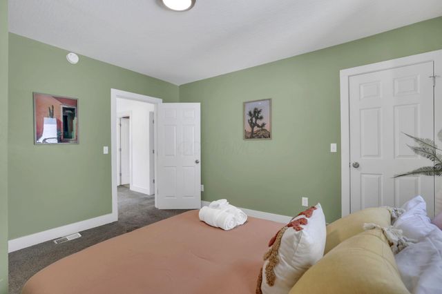 855 Sullivant Avenue, Columbus, OH 43223