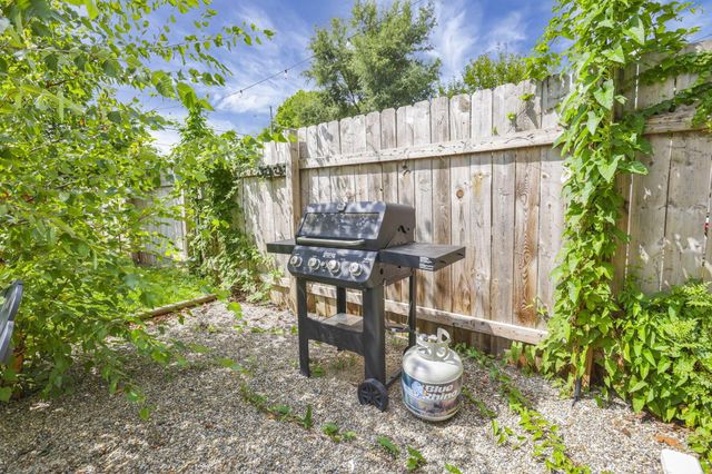 855 Sullivant Avenue, Columbus, OH 43223