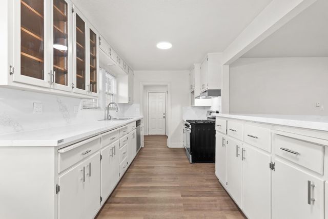 1205 N Airport Way, Stockton, CA 95205