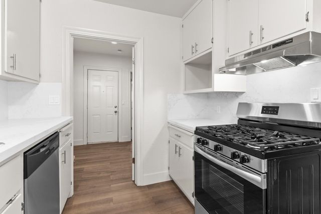 1205 N Airport Way, Stockton, CA 95205