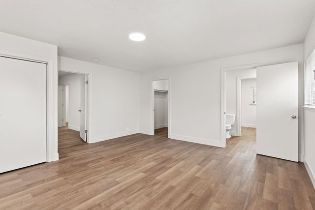 1205 N Airport Way, Stockton, CA 95205