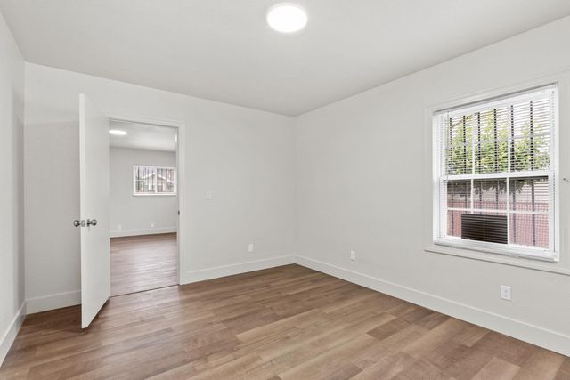 1205 N Airport Way, Stockton, CA 95205