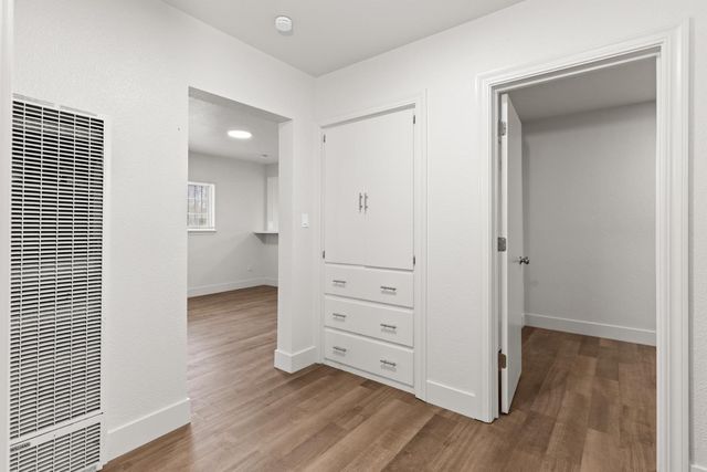 1205 N Airport Way, Stockton, CA 95205