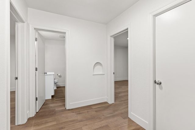 1205 N Airport Way, Stockton, CA 95205