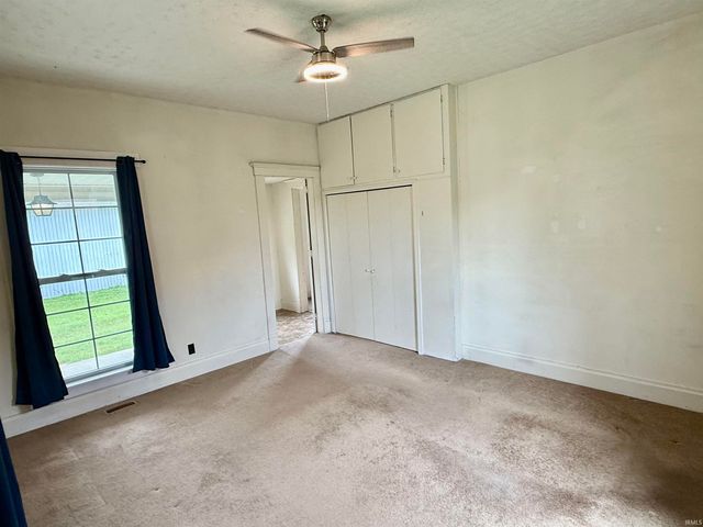 921 Lincoln Avenue, Bedford, IN 47421