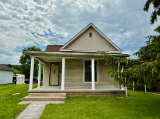 921 Lincoln Avenue, Bedford, IN 47421