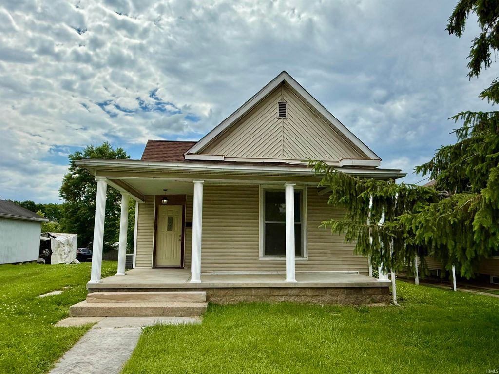 921 Lincoln Avenue, Bedford, IN 47421