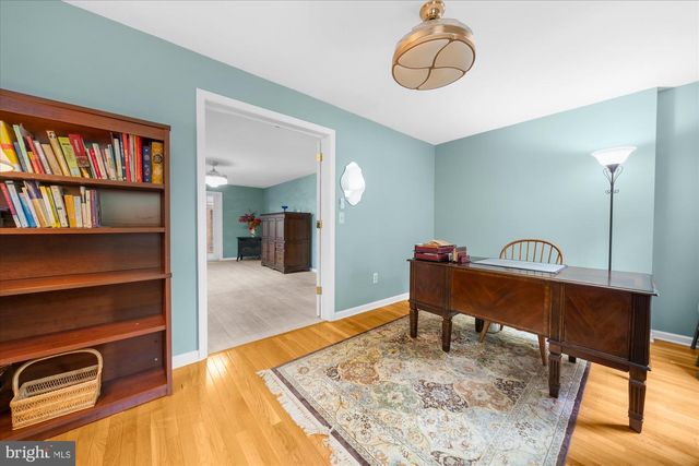 9 MILLS CT, Flemington, NJ 08822