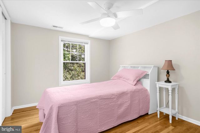 9 MILLS CT, Flemington, NJ 08822