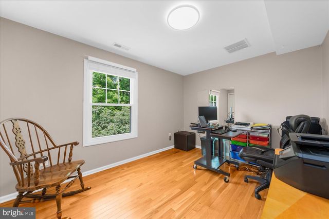 9 MILLS CT, Flemington, NJ 08822