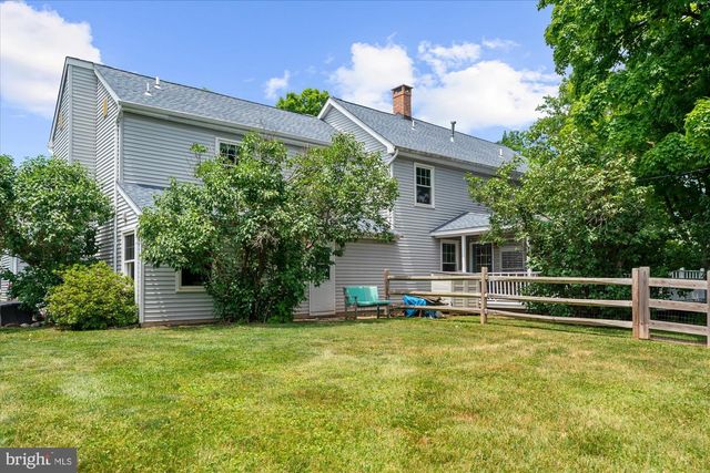 9 MILLS CT, Flemington, NJ 08822
