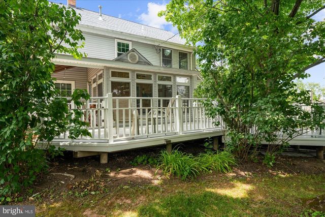 9 MILLS CT, Flemington, NJ 08822