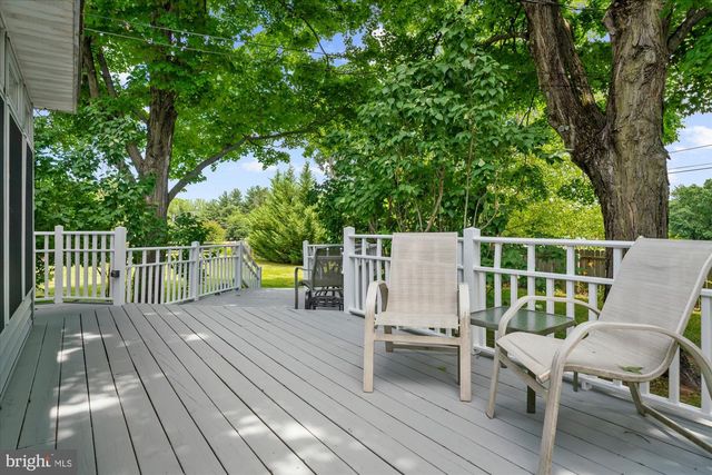 9 MILLS CT, Flemington, NJ 08822