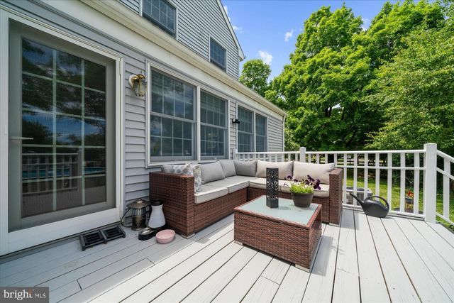 9 MILLS CT, Flemington, NJ 08822