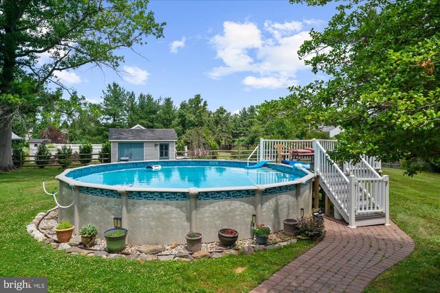 9 MILLS CT, Flemington, NJ 08822