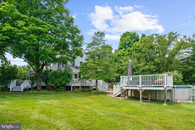 9 MILLS CT, Flemington, NJ 08822