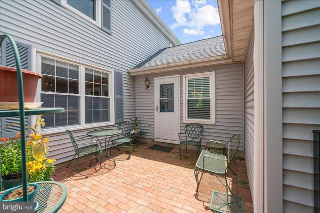 9 MILLS CT, Flemington, NJ 08822