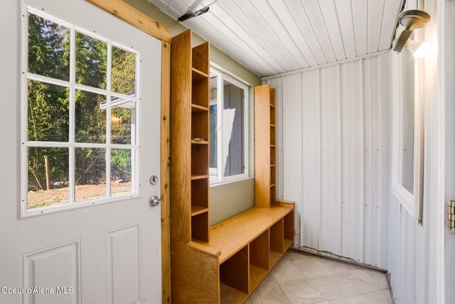 2899 Upper Pack River RD, Sandpoint, ID 83864