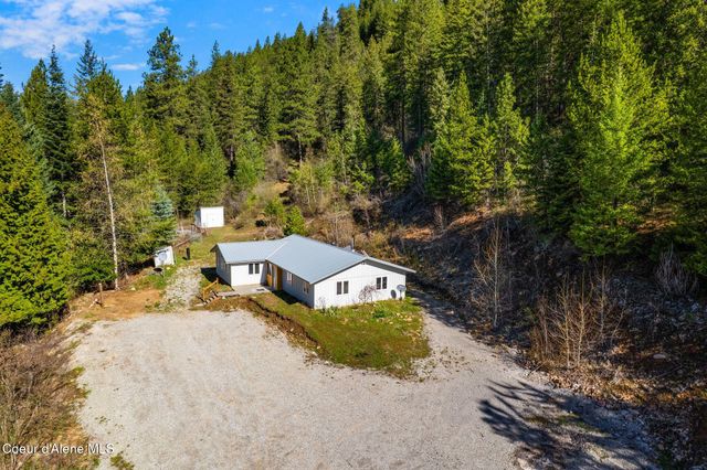 2899 Upper Pack River RD, Sandpoint, ID 83864