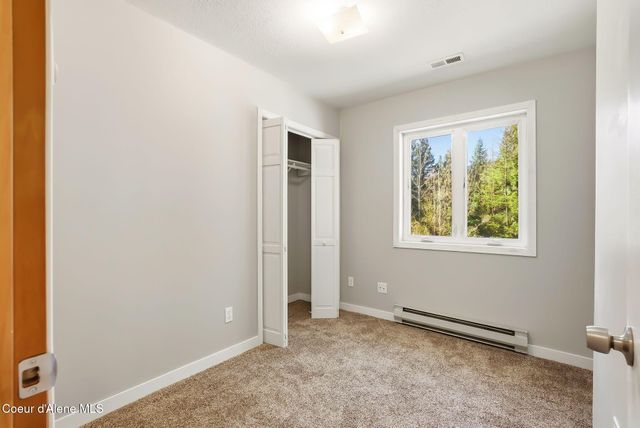 2899 Upper Pack River RD, Sandpoint, ID 83864