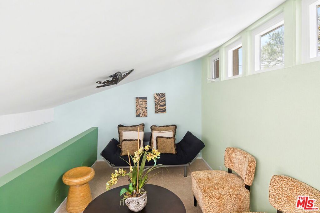 Image 19 of property listing at 19525 Starfish Lane, Huntington Beach, CA 92648