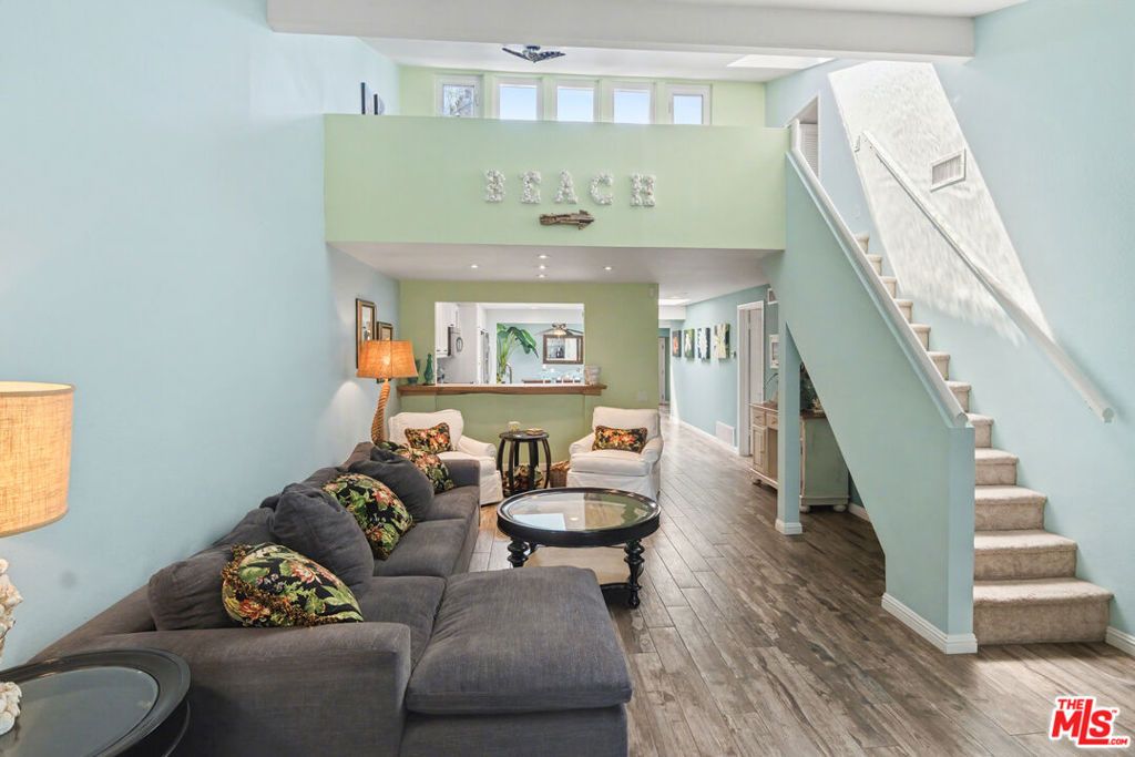 Image 2 of property listing at 19525 Starfish Lane, Huntington Beach, CA 92648