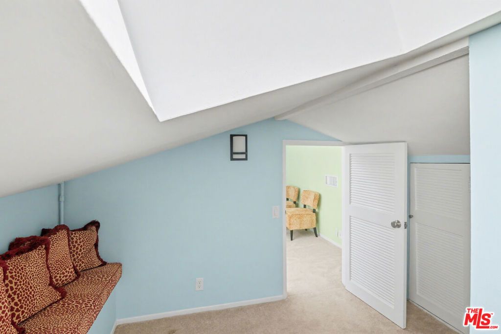 Image 22 of property listing at 19525 Starfish Lane, Huntington Beach, CA 92648