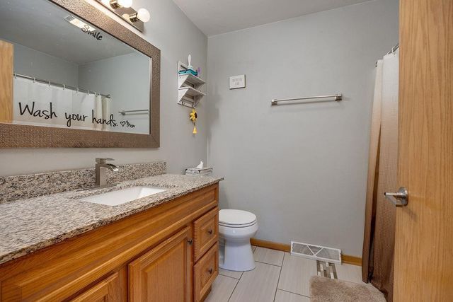 2210 N Wright Road, Janesville, WI 53546