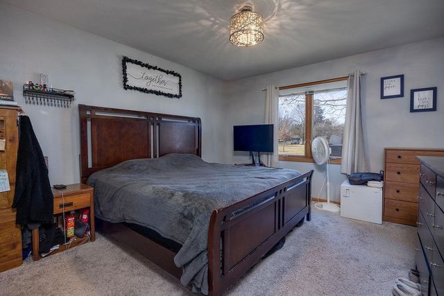 2210 N Wright Road, Janesville, WI 53546