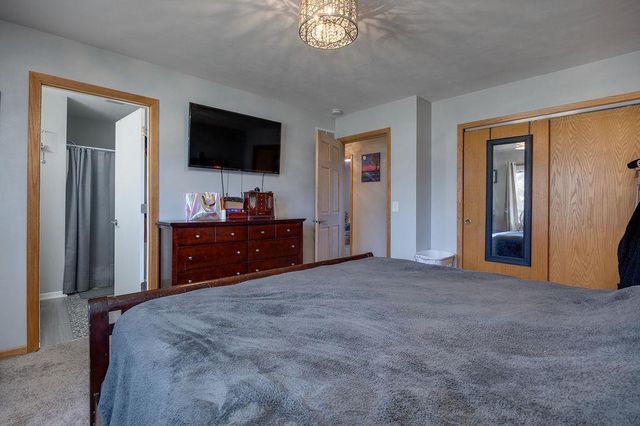 2210 N Wright Road, Janesville, WI 53546