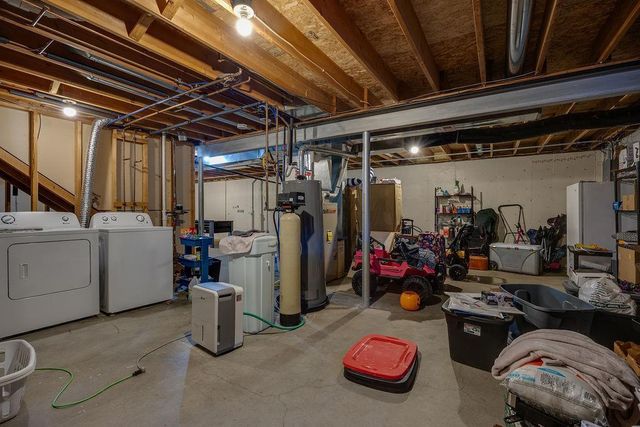 2210 N Wright Road, Janesville, WI 53546