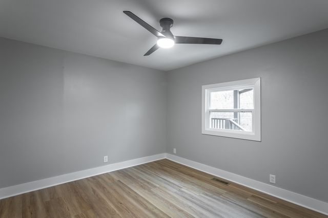 430 Montclair Dr, Rossville, GA 30741