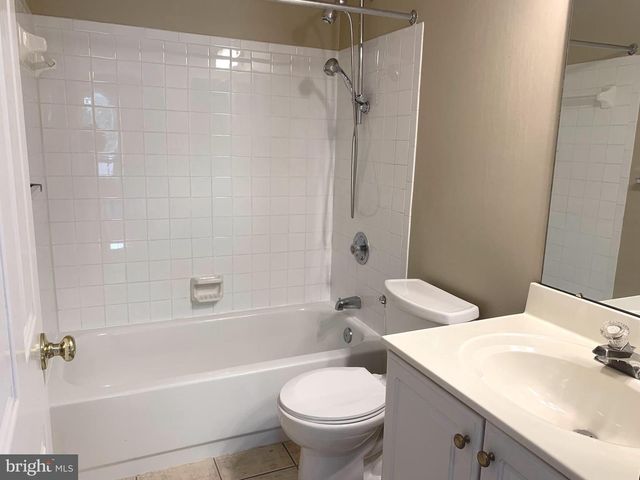 7931 CARRIAGE DR, Severn, MD 21144