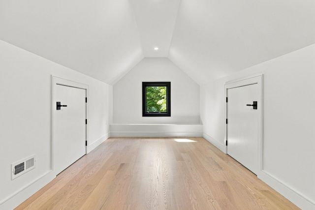 212-214 Auburn 214, Newton, MA 02466