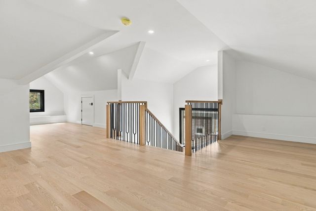 212-214 Auburn 214, Newton, MA 02466
