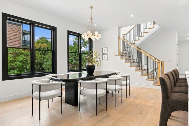 212-214 Auburn 214, Newton, MA 02466