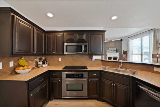 7817 Black Willow Lane, Arlington, TX 76002