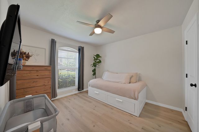 7817 Black Willow Lane, Arlington, TX 76002