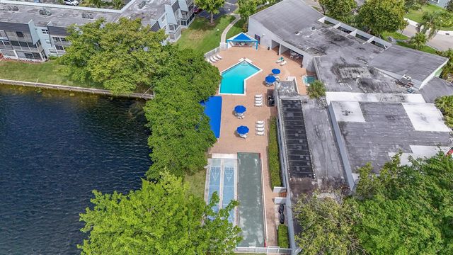 9080 Lime Bay Boulevard 309, Tamarac, FL 33321