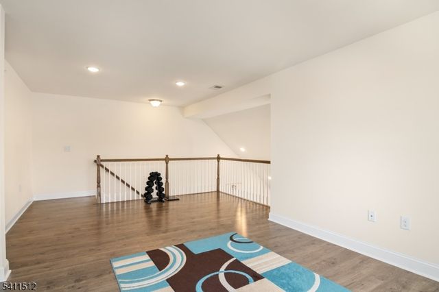 101 Autumn Ct, Little Falls Twp., NJ 07424