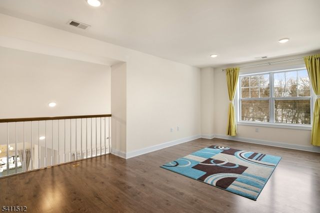 101 Autumn Ct, Little Falls Twp., NJ 07424