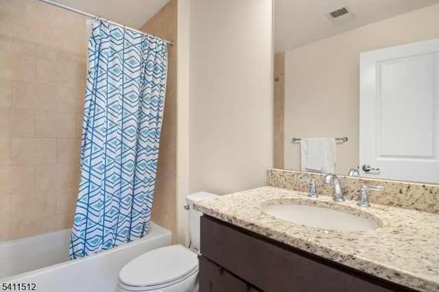 101 Autumn Ct, Little Falls Twp., NJ 07424