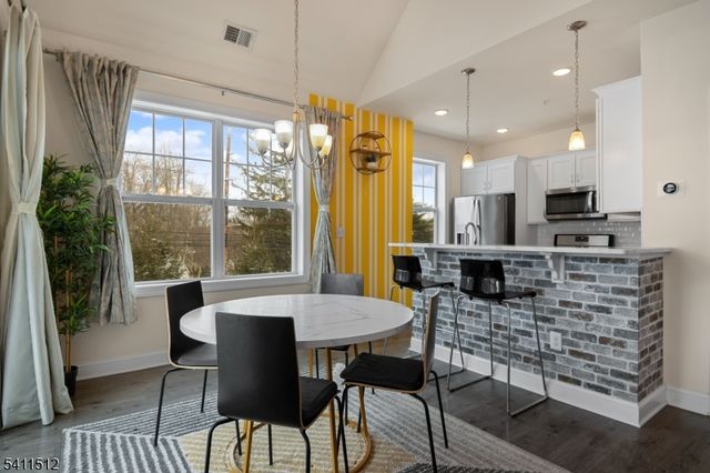 101 Autumn Ct, Little Falls Twp., NJ 07424