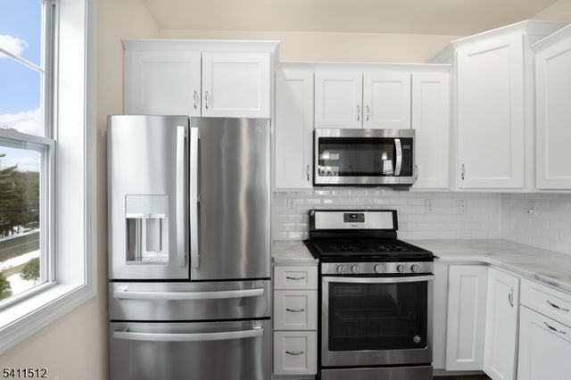 101 Autumn Ct, Little Falls Twp., NJ 07424