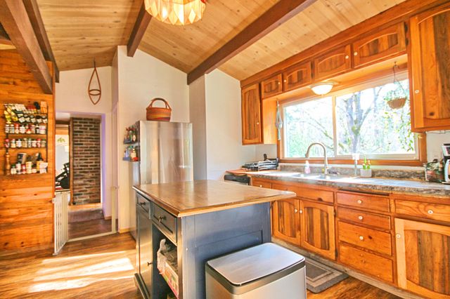 3356 Little Applegate Road, Jacksonville, OR 97530