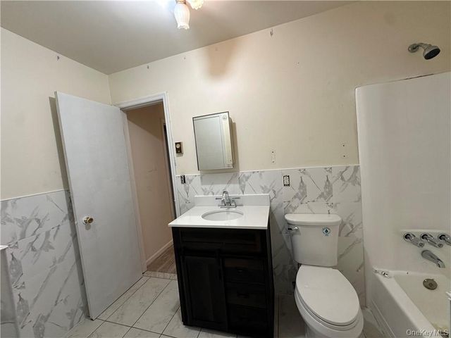 15 Kelly Lane D, Pine Bush, NY 12566