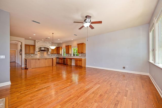 9341 Courtney Way, Roseville, CA 95747