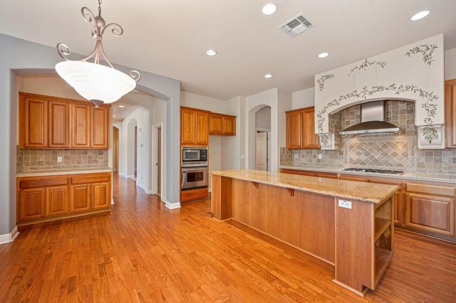9341 Courtney Way, Roseville, CA 95747