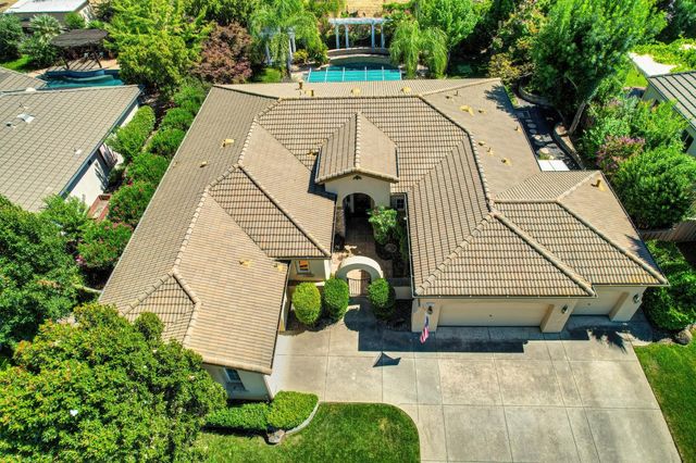 9341 Courtney Way, Roseville, CA 95747